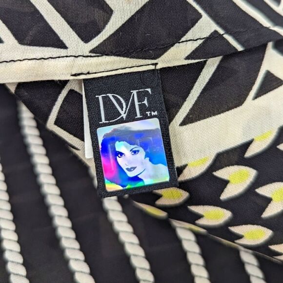 Diane Von Furstenberg Blouse - Picture 9 of 9